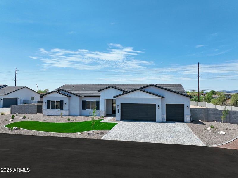 39024 6th Dr, Phoenix, AZ 85086