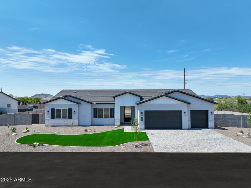 39024 6th Dr, Phoenix, AZ 85086