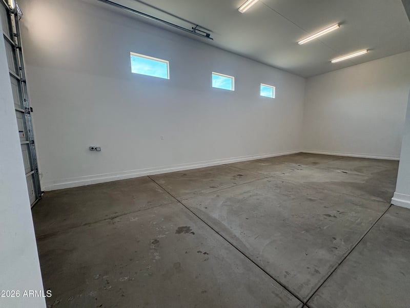 39026 N 9th Ave, Phoenix, AZ 85086