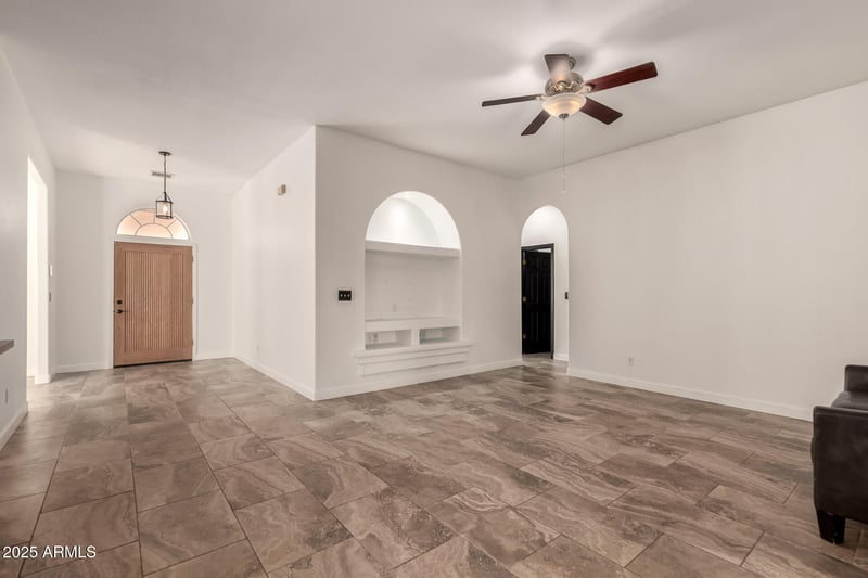 39029 21st Ave, Phoenix, AZ 85086