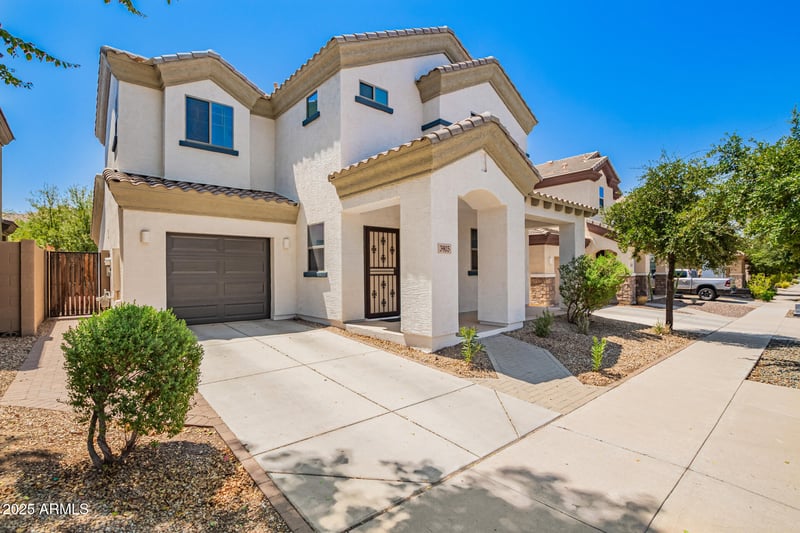 3903 Branham Ln, Phoenix, AZ 85042