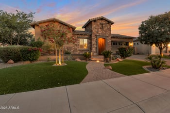 3907 Carob Dr, Gilbert, AZ 85298