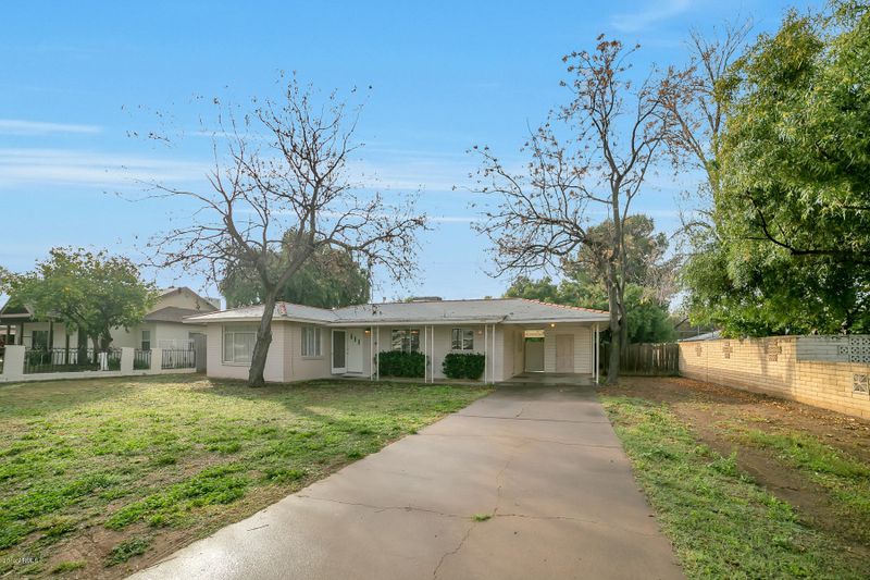 3907 E Oak St, Phoenix, AZ 85008
