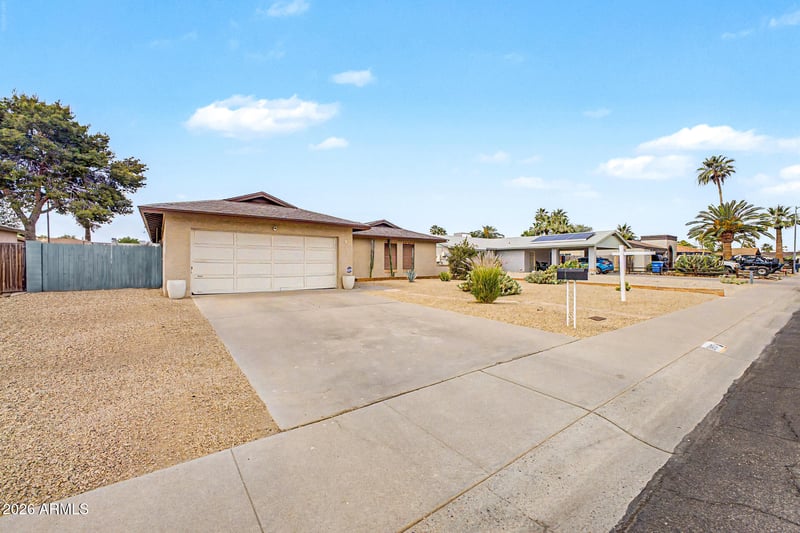 3907 Windrose Dr, Phoenix, AZ 85032