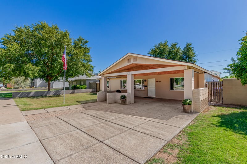 3907 Mulberry Dr, Phoenix, AZ 85018