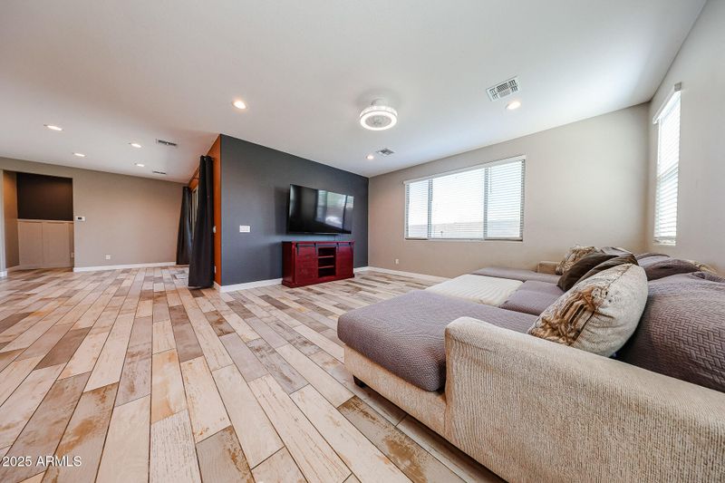 3907 S 75th Dr, Phoenix, AZ 85043