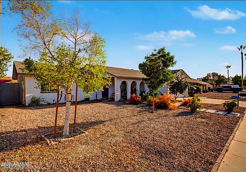 3907 Paradise Dr, Phoenix, AZ 85029