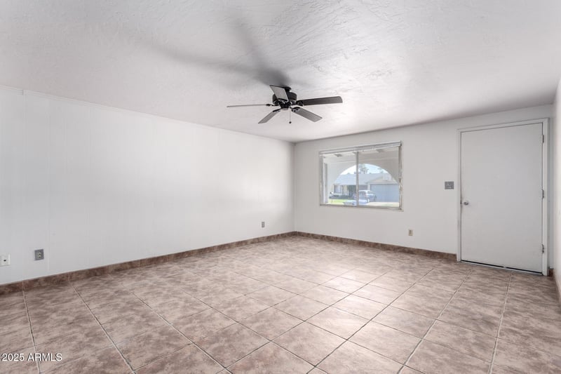 3908 Capitan Dreyfus Ave, Phoenix, AZ 85032