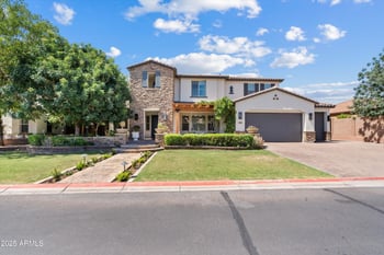 3908 Elmwood St, Mesa, AZ 85205