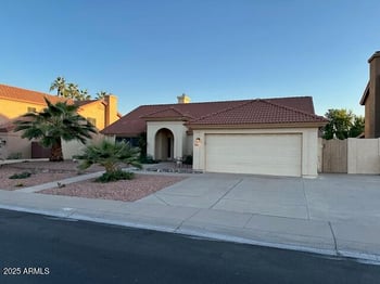 3909 Lavender Ln, Phoenix, AZ 85044