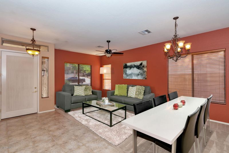 3909 W Range Mule Dr, Phoenix, AZ 85083