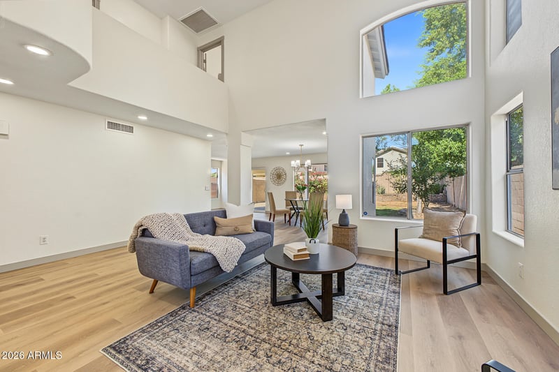 3910 E Kimberly Way, Phoenix, AZ 85050