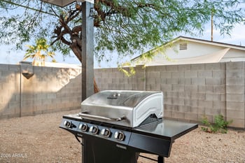 3911 13th Way, Phoenix, AZ 85014