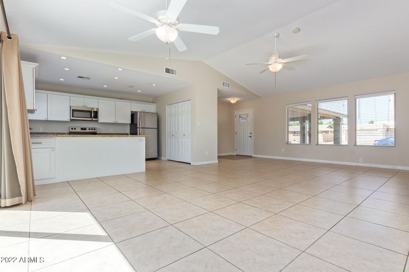 3911 E Aster Dr, Phoenix, AZ 85032
