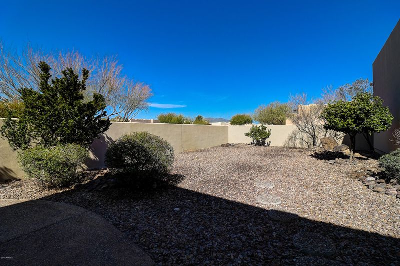39113 N 2nd Pl, Phoenix, AZ 85086