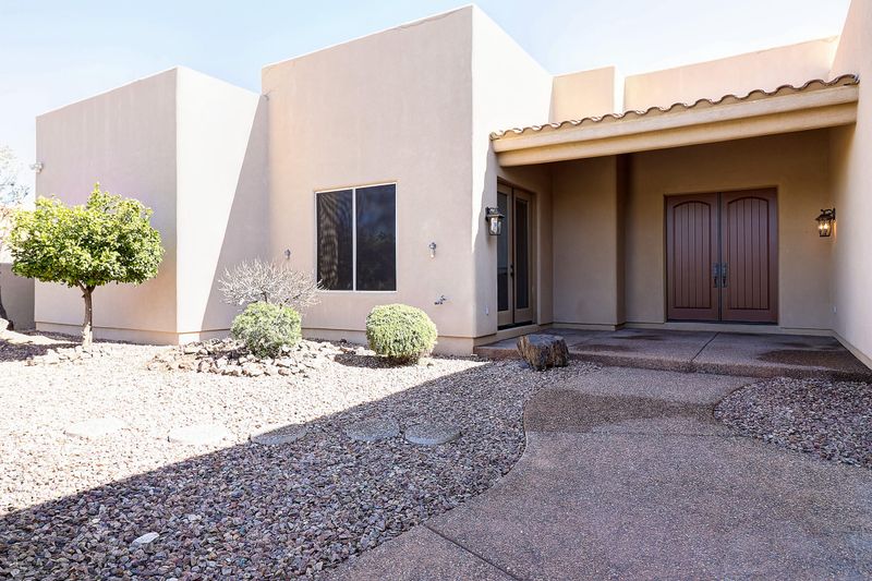 39113 N 2nd Pl, Phoenix, AZ 85086