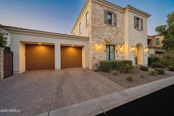 3912 Crittenden Ln, Phoenix, AZ 85018
