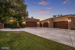 3912 E Minton Cir, Mesa, AZ 85215