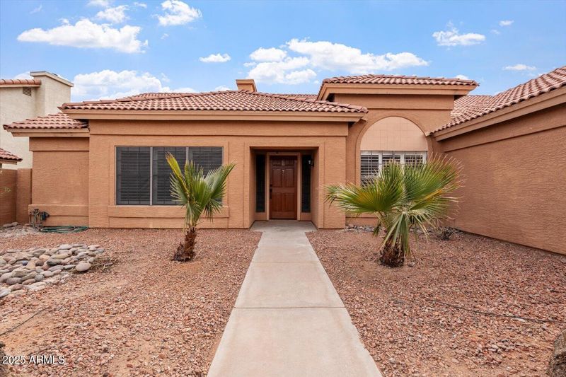 3913 E Goldfinch Gate Ln, Phoenix, AZ 85044
