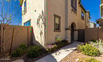3914 58th Ln, Phoenix, AZ 85043
