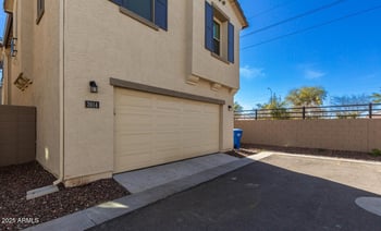 3914 58th Ln, Phoenix, AZ 85043