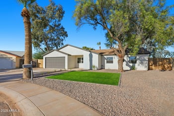 3914 Andorra Dr, Phoenix, AZ 85032