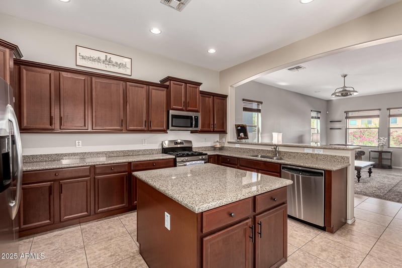 3914 Constance Way, Phoenix, AZ 85042