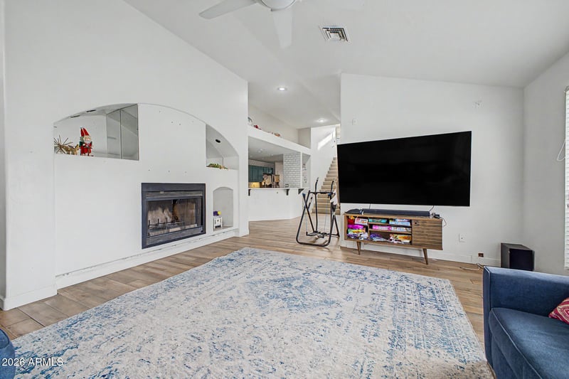 3914 Amberwood Dr, Phoenix, AZ 85048
