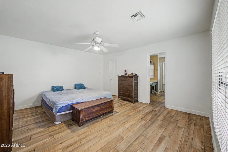 3914 Amberwood Dr, Phoenix, AZ 85048