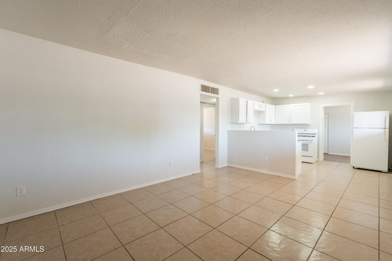 3914 Palm Ln, Phoenix, AZ 85009