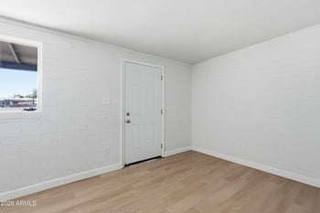 3914 Palm Ln, Phoenix, AZ 85009