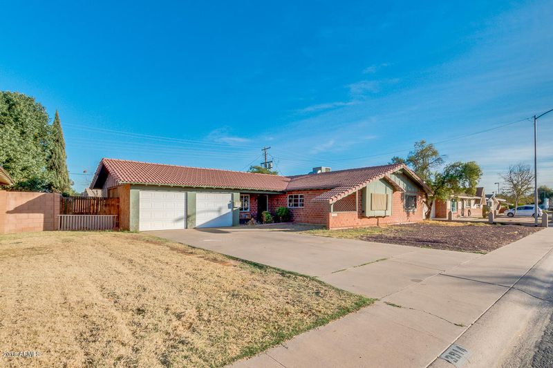 3914 W Mclellan Blvd, Phoenix, AZ 85019