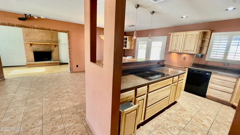3914 W Rose Ln, Phoenix, AZ 85019