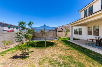 3914 Serpentine Dr, San Tan Valley, AZ 85144