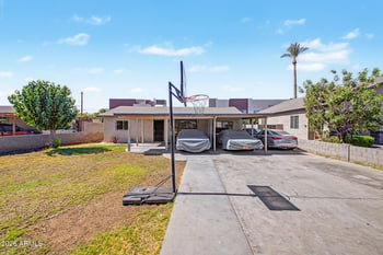 3915 E Cheery Lynn Rd, Phoenix, AZ 85018