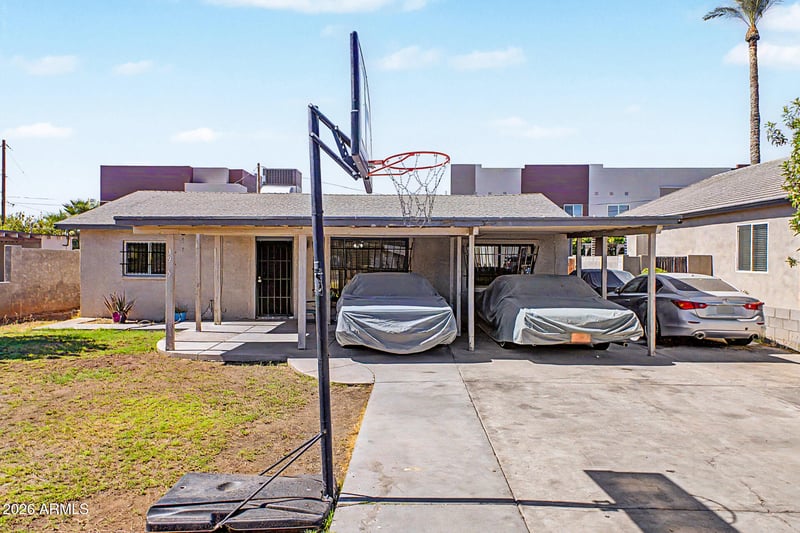 3915 E Cheery Lynn Rd, Phoenix, AZ 85018