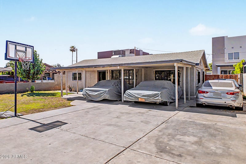 3915 E Cheery Lynn Rd, Phoenix, AZ 85018