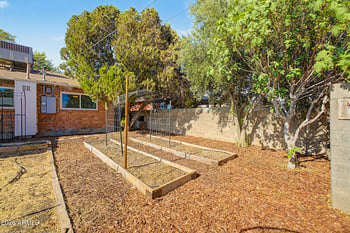 3915 Berridge Ln, Phoenix, AZ 85019