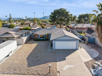 3915 Windrose Dr, Phoenix, AZ 85032