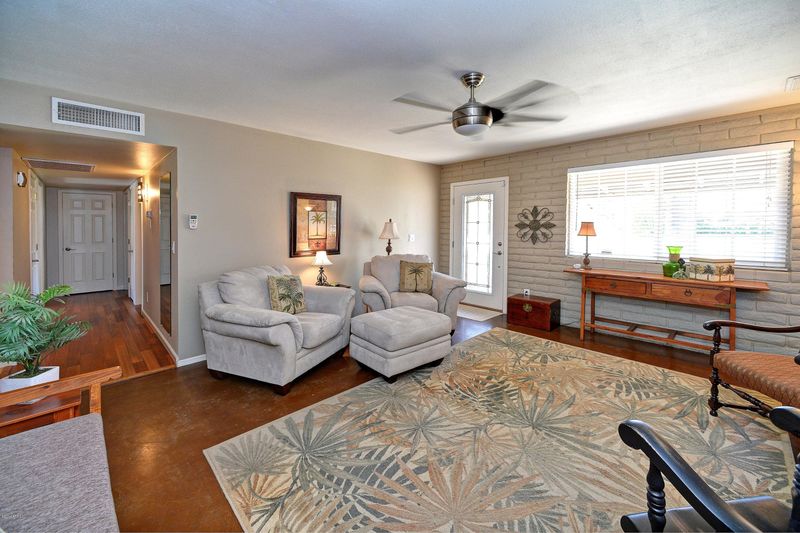 3916 E Desert Cove Ave, Phoenix, AZ 85028