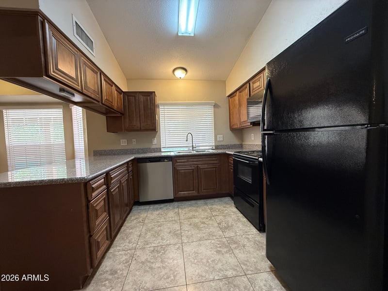 3916 Villa Rita Dr, Glendale, AZ 85308