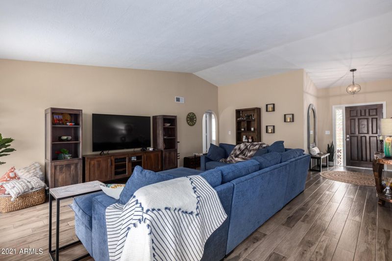 3916 W Willow Ave, Phoenix, AZ 85029