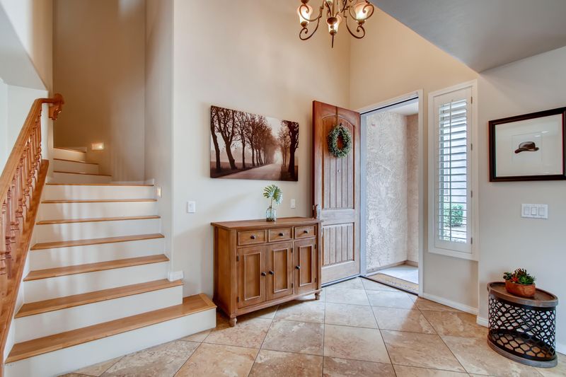 3917 E Melinda Dr, Phoenix, AZ 85050
