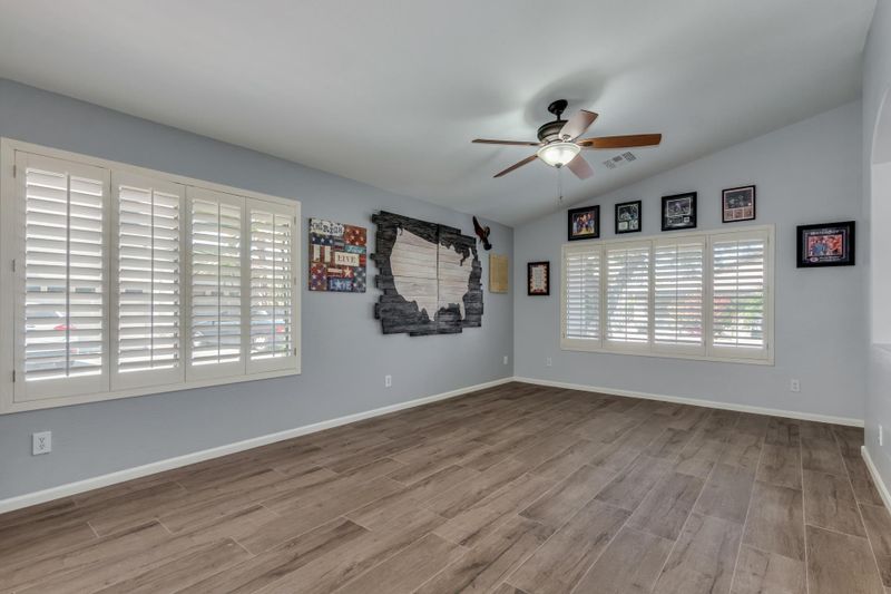 3917 W Sandra Ter, Phoenix, AZ 85053