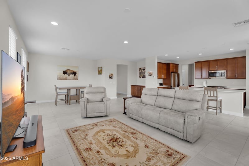 39175 Kaden Ln, San Tan Valley, AZ 85140