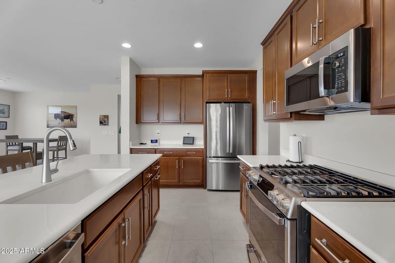 39175 Kaden Ln, San Tan Valley, AZ 85140