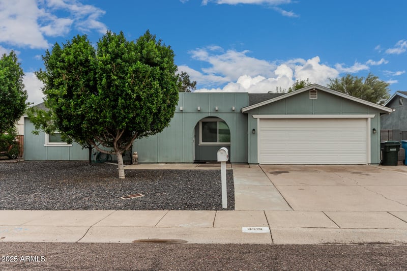 3919 Nisbet Rd, Phoenix, AZ 85032
