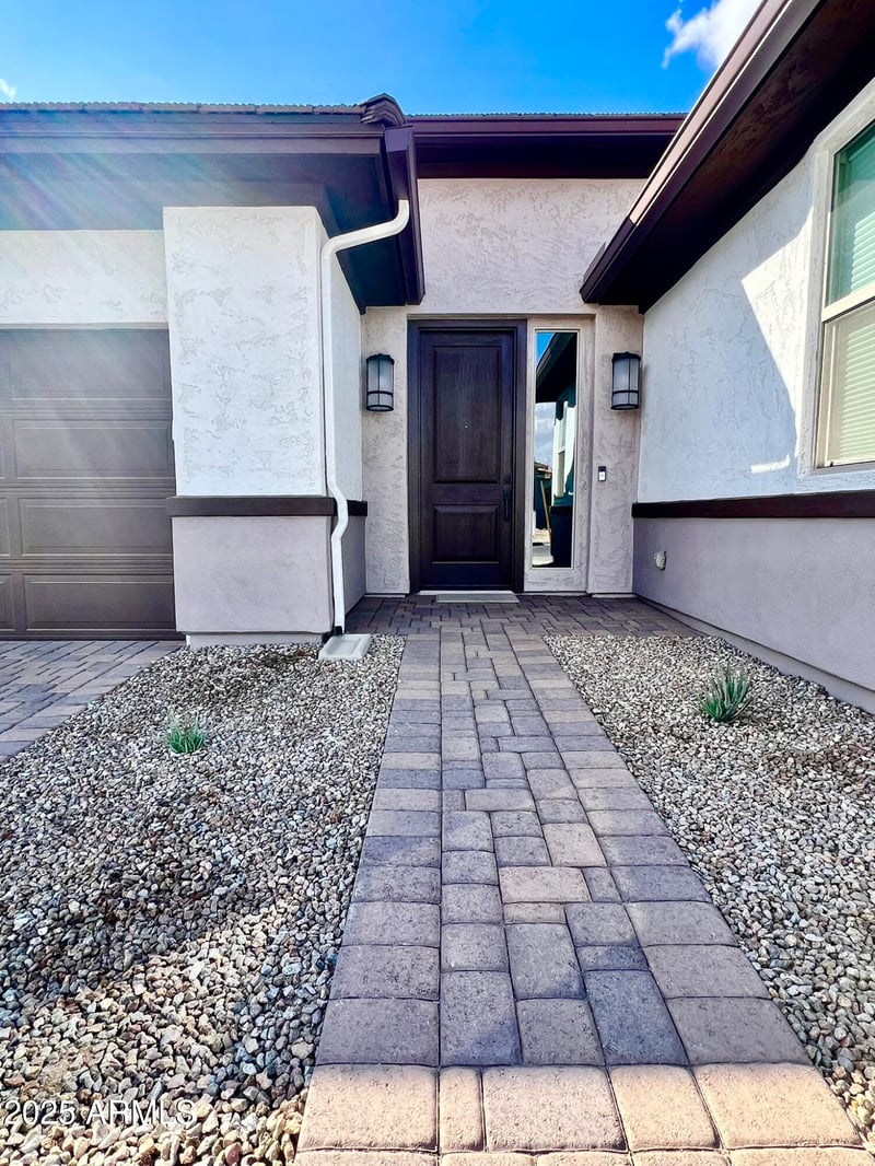 39190 Kaden Ln, San Tan Valley, AZ 85140