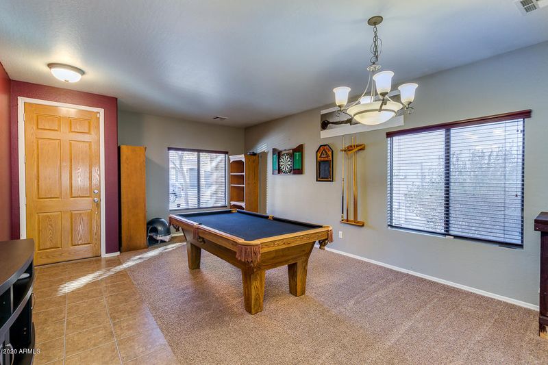 392 E Dry Creek Rd, San Tan Valley, AZ 85143