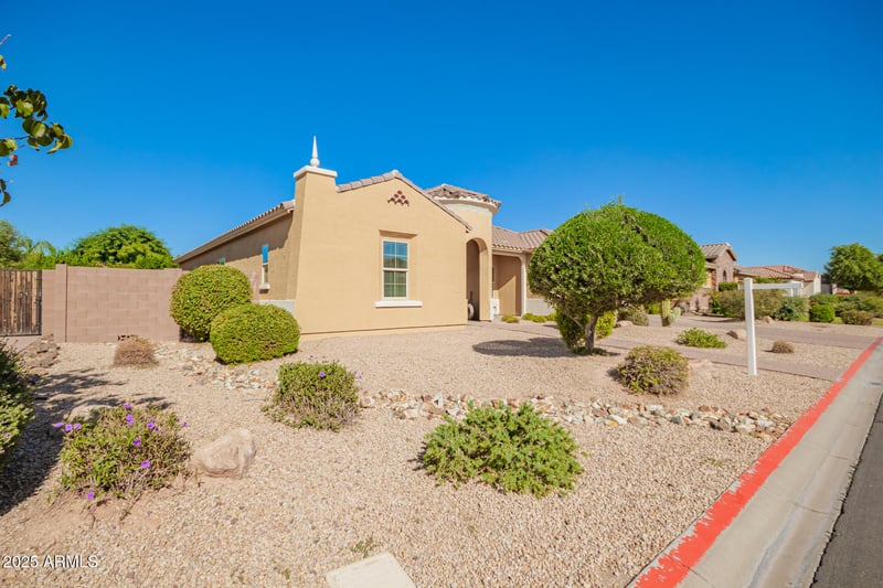 3920 Ellis St, Mesa, AZ 85205